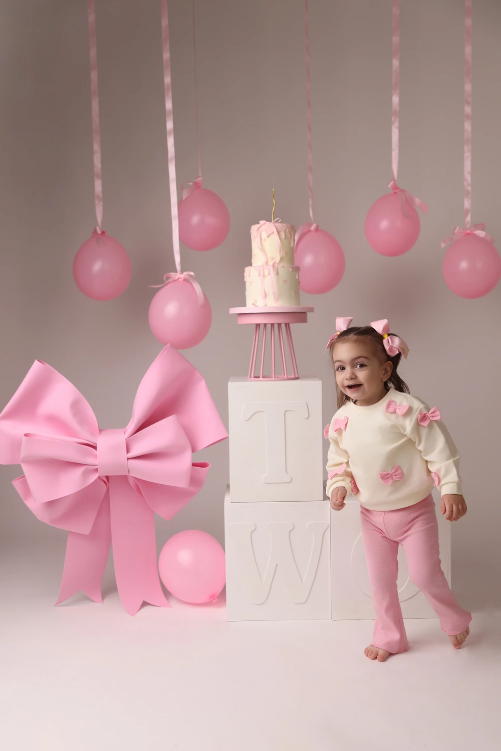 Baby and birthday cake smash photography